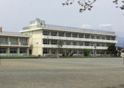 南小学校 徒歩約19分(約1,445m)