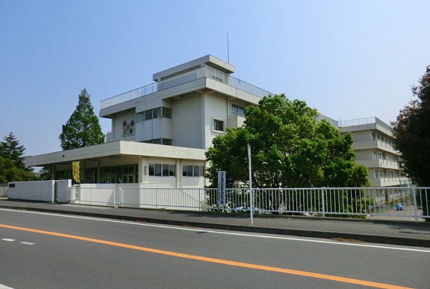 立野台小学校徒歩約7分(530m)
