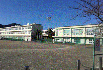 籠上中学校 徒歩約5分(約400m)